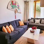 Appartement Pls Pay Attention On Small Problem Of Electricity, Mountain View With Garden, Parking On Site Free